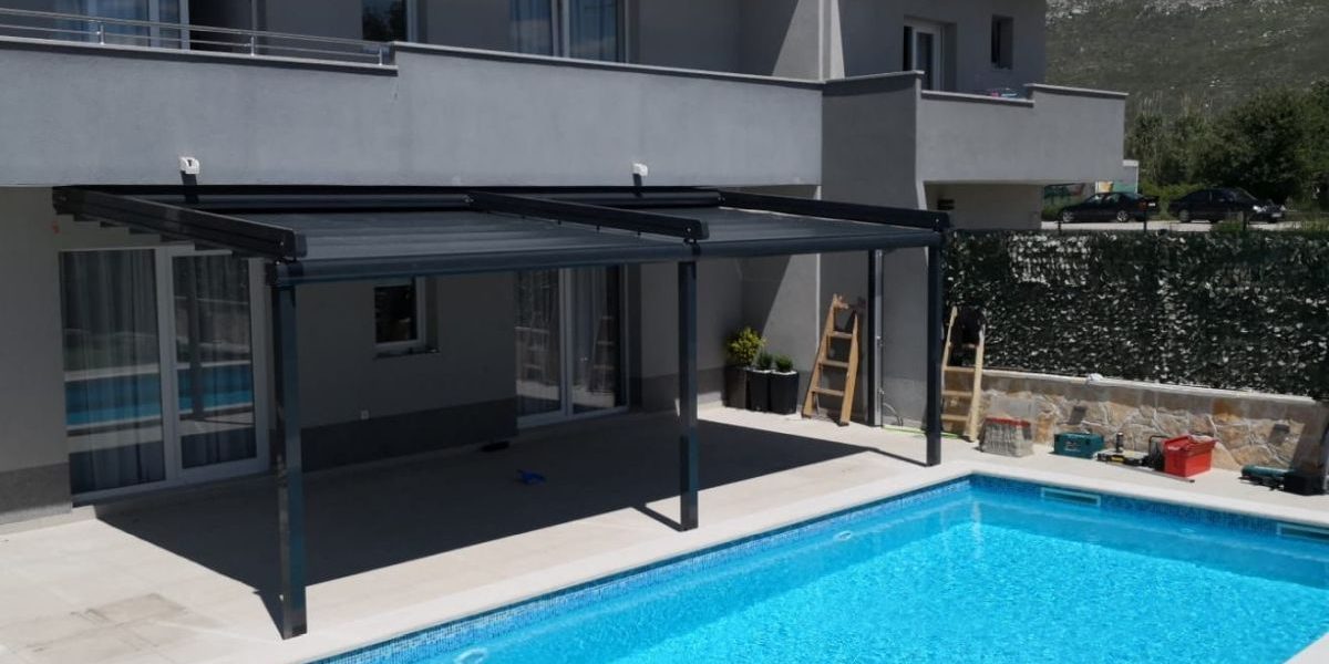 pergola-tenda-na-fasadu-bazen-1